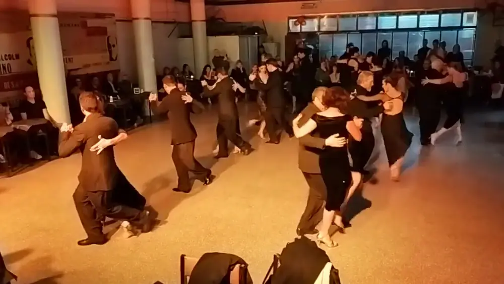 Video thumbnail for Grupo Coreográfico de Leandro Oliver y Laila Rezk en Fase Tango