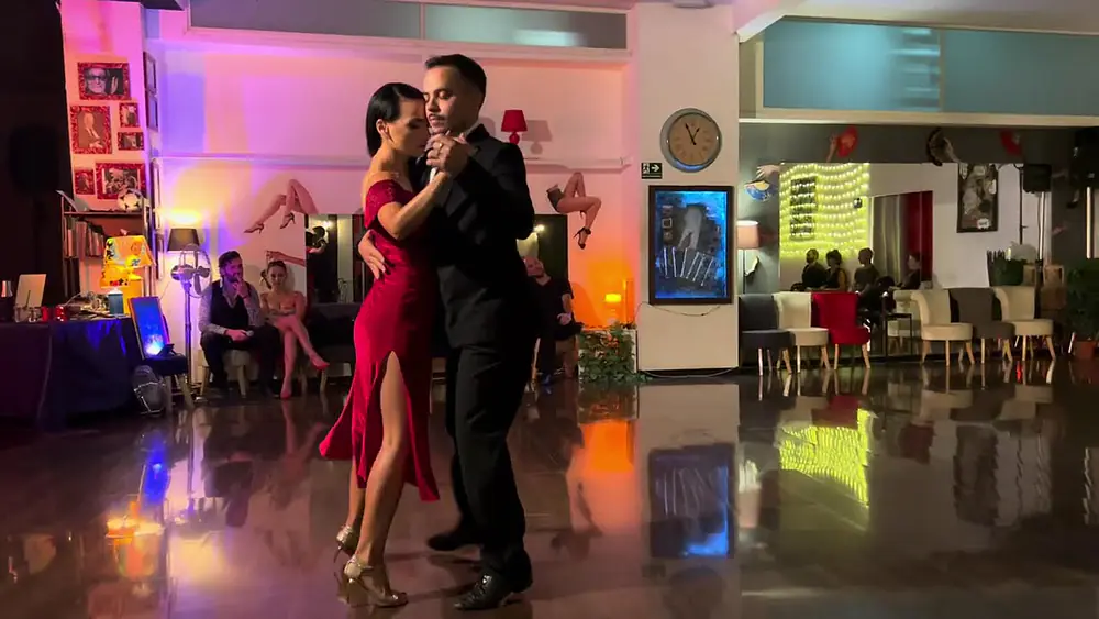 Video thumbnail for Julian Vilardo & Laia Barrera- Roma tango fiesta