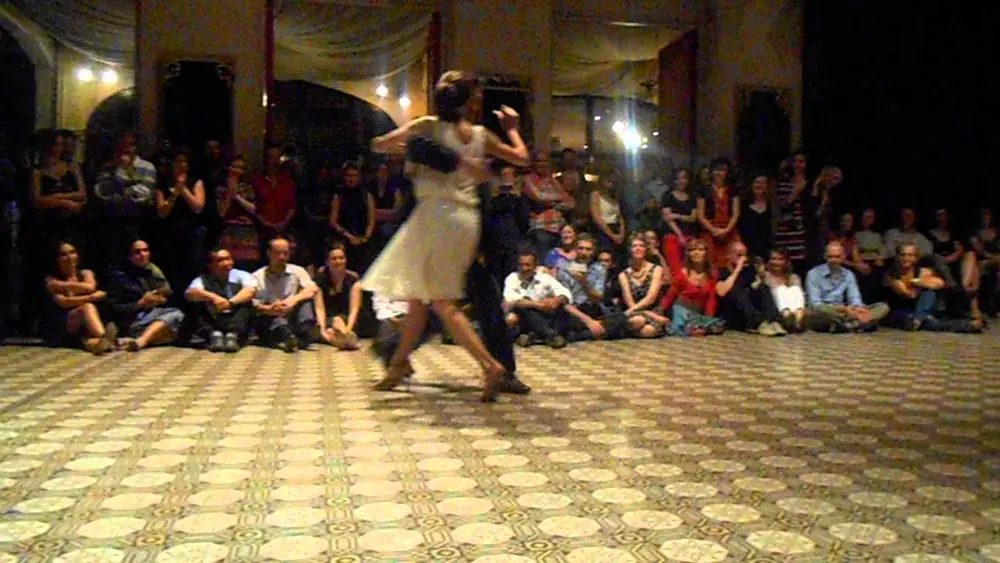 Video thumbnail for Demian Garcia & Eugenia Ramirez en Patio de Tango 2013.