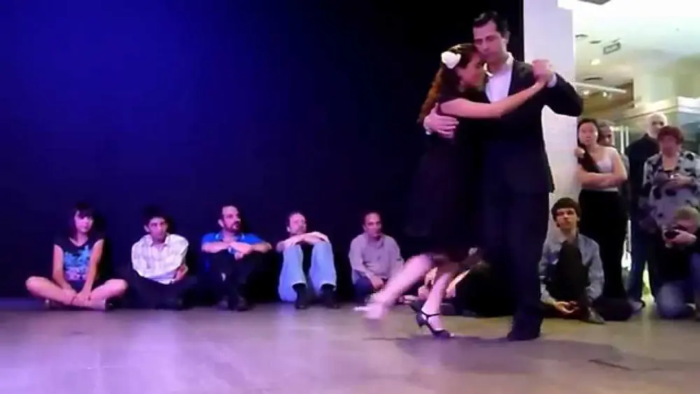 Video thumbnail for 2  Milonga del Patio presenta:  Carla Calcaterra y Cristian Petitto