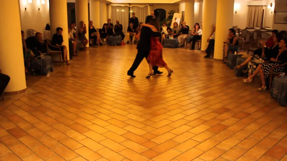 Video thumbnail for Osvaldo Roldan e Anna Maria Ferrara - Luoghi di Tango - Palinuro 2013