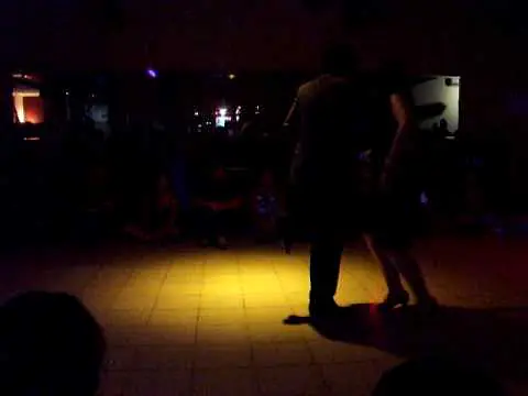 Video thumbnail for Fernando Sanchez y Ariadna Naveira bailan un valcecito en Practica 8