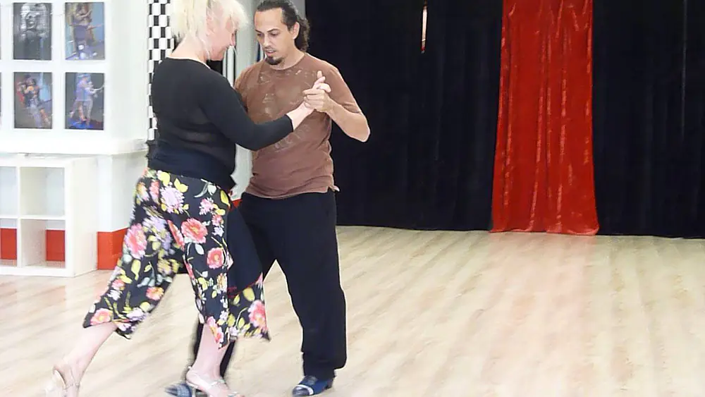 Video thumbnail for Juan Alba (BA) y Elvira Malishevskaya (SPb) - tango 4