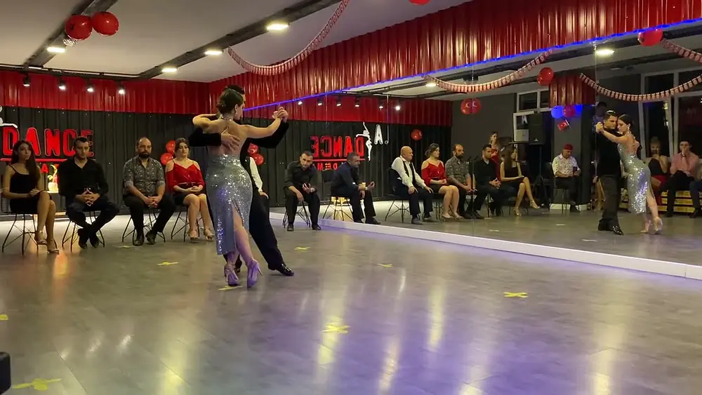 Video thumbnail for Batuhan Boy & Nida İnceoğlu - Muy Suave
