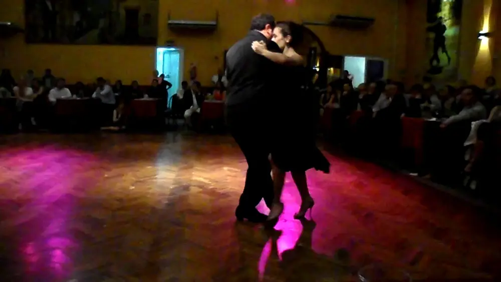 Video thumbnail for PAOLA TACCHETTI Y JOSE LUIS FERRARO (2011). MILONGA!!