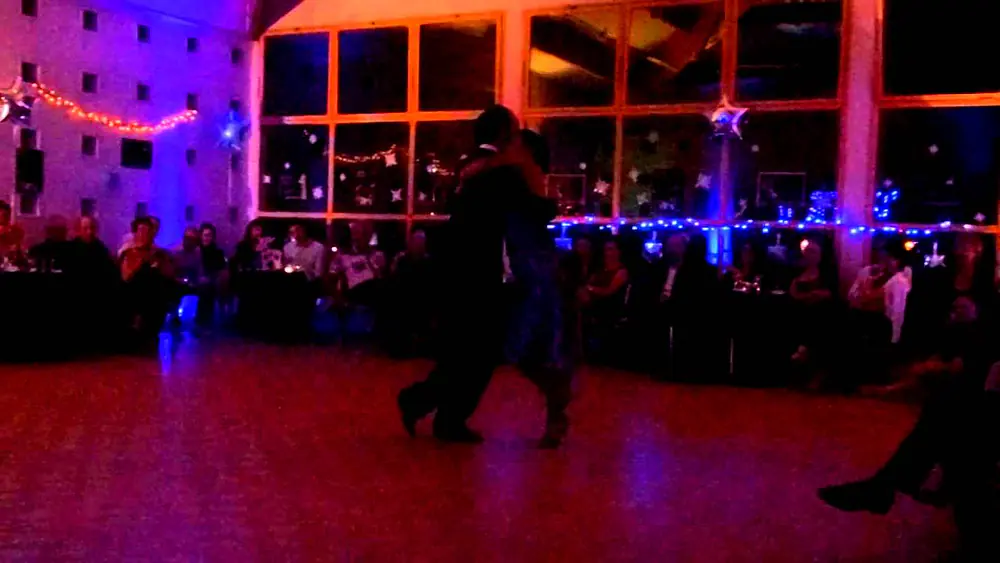 Video thumbnail for Démonstration d'Erna et Santiago Giachello Décembre 2014 - Tango A Vivre Limoges