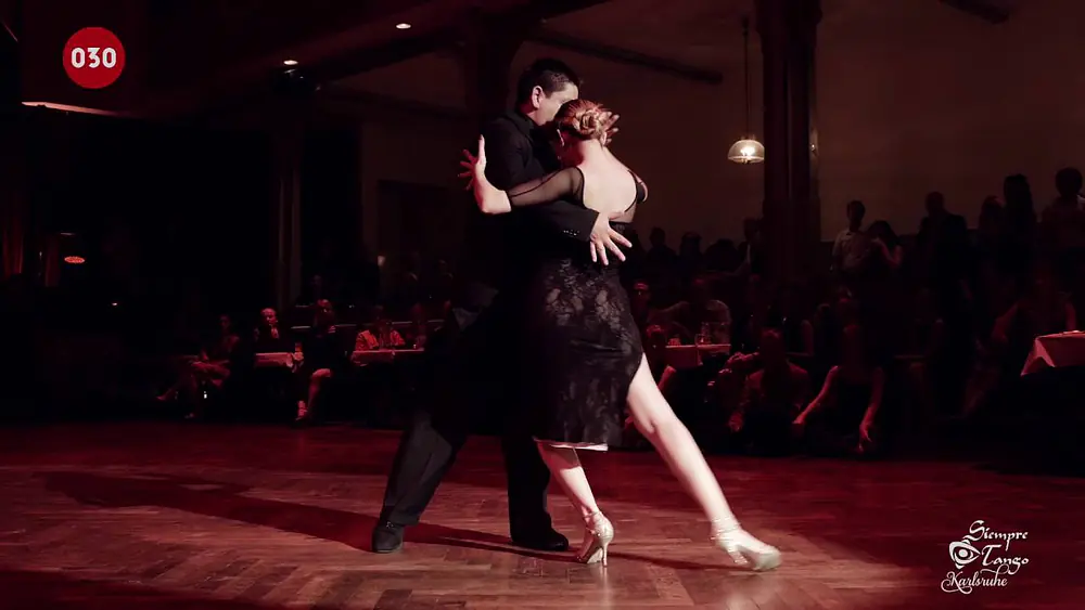 Video thumbnail for Noelia Hurtado y Carlitos Espinoza, Karlsruhe Tango Festival 2016,   3/5