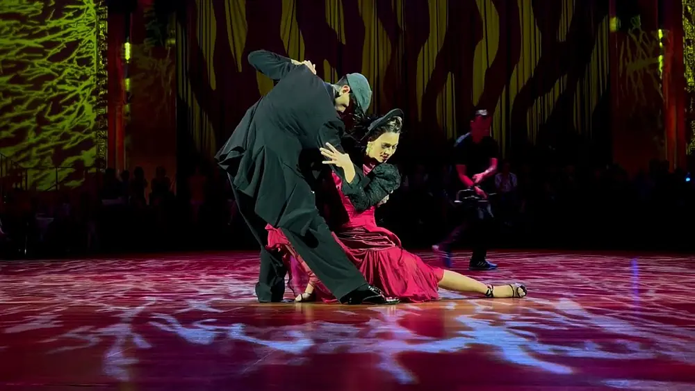 Video thumbnail for Maestros performance LOCA by Julián Sanchez & Bruna Estellita in Baden-Baden Tango Festival 2023