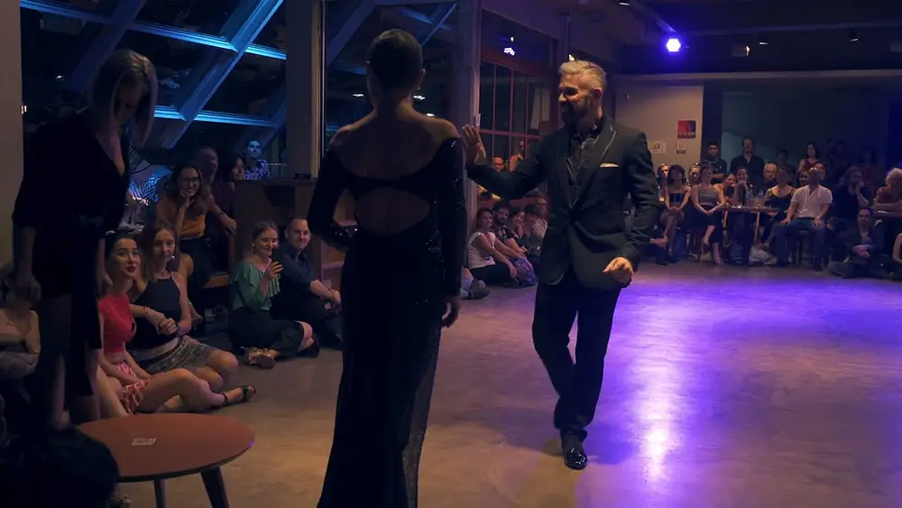 Video thumbnail for CLAUDIO GONZALEZ - JULIA URRUTY - AURORA LUBIZ