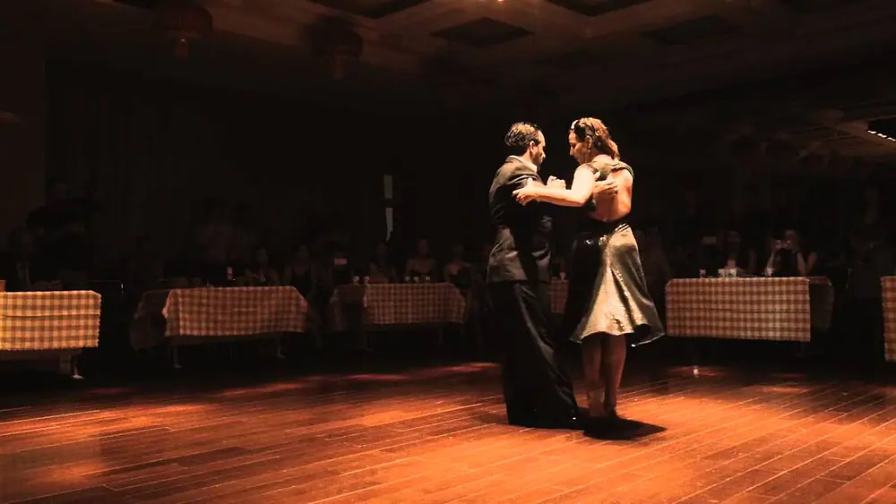 Video thumbnail for 探戈表演Fernando Garera & Silvina Valz_GrandMilonga 2_2015 Beijing