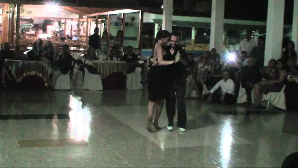 Video thumbnail for Pablo Rodríguez y Natasha Lewinger en Barquisimeto. Segundo tema: La naranja nació verde