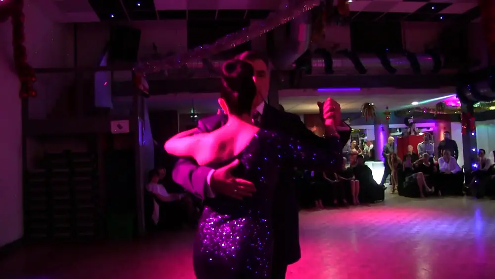 Video thumbnail for Paulina Cazabon et José-Luis Gonzalez dansent le tango Margo
