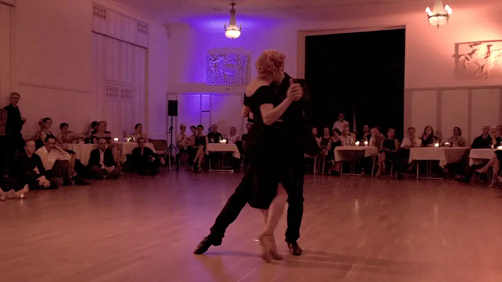 Video thumbnail for Pablo Rodriguez & Carolina Couto 4/4. Festivalito Tango Primavera, Zürich 2019