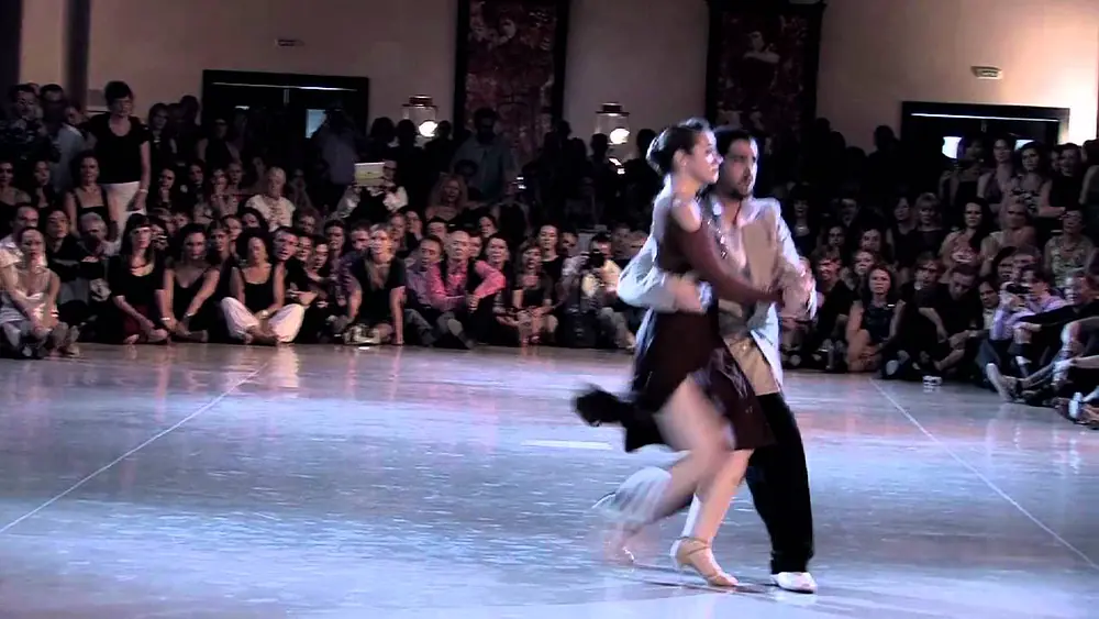 Video thumbnail for Ariadna Naveira y Fernando Sanchez  en Mallorca Tango Festival 2011.mov