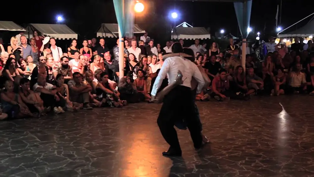 Video thumbnail for Gustavo Rosas e Gisela Natoli - Catania Tango Festival 2015 (1/3)