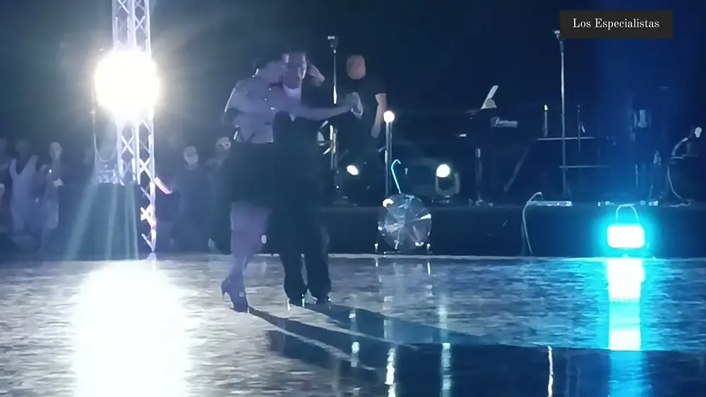 Video thumbnail for Daiana Guspero y Miguel Angel Zotto @ International Trani Tango 2023_3/3