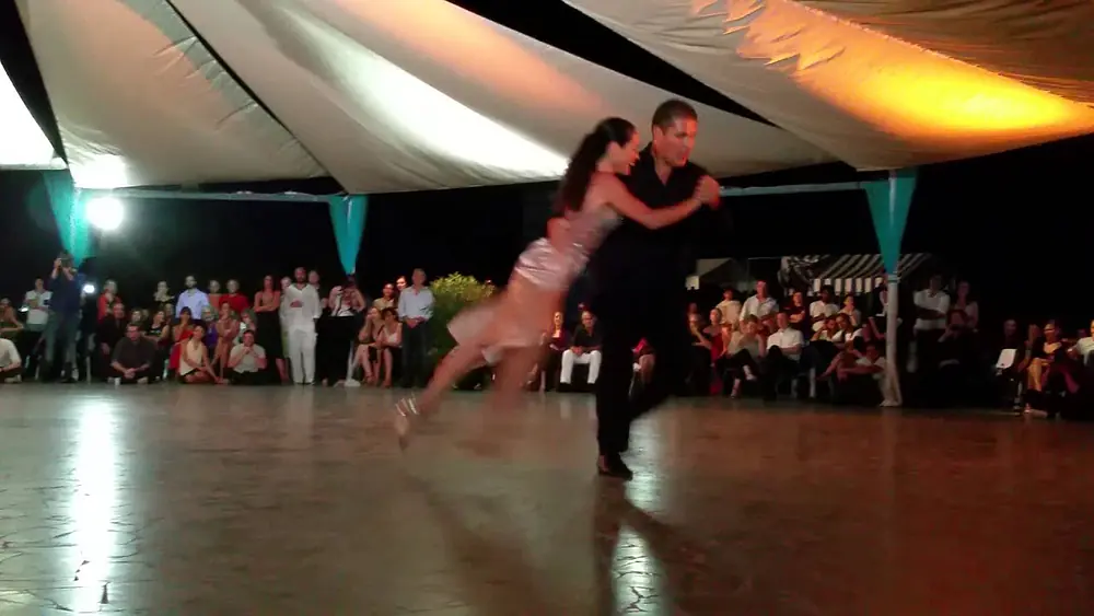 Video thumbnail for Erica Boaglio y Adrian Aragon Catania Tango Festival 2015 Part 2