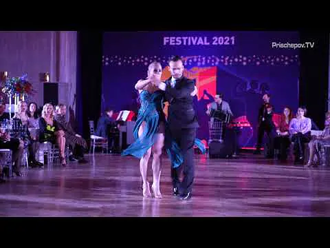 Video thumbnail for Juan Rosales & Liza Rosales, A Evaristo Carriego by Solo Tango Orquesta, La Boca Tango Festival 2021