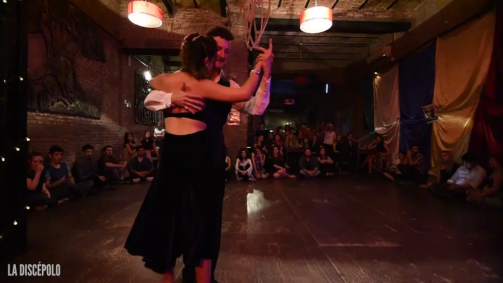 Video thumbnail for Maria Jose Garces & Ignacio Gianini - Milonga del ochenta y tres @ La Discépolo, 2017, 3/3