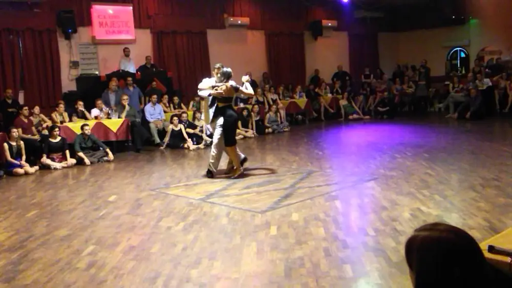 Video thumbnail for esibizione Natasha Lewinger and Eric Lindgren serata del Wonder Tango Napoli - Club Majestic Dance