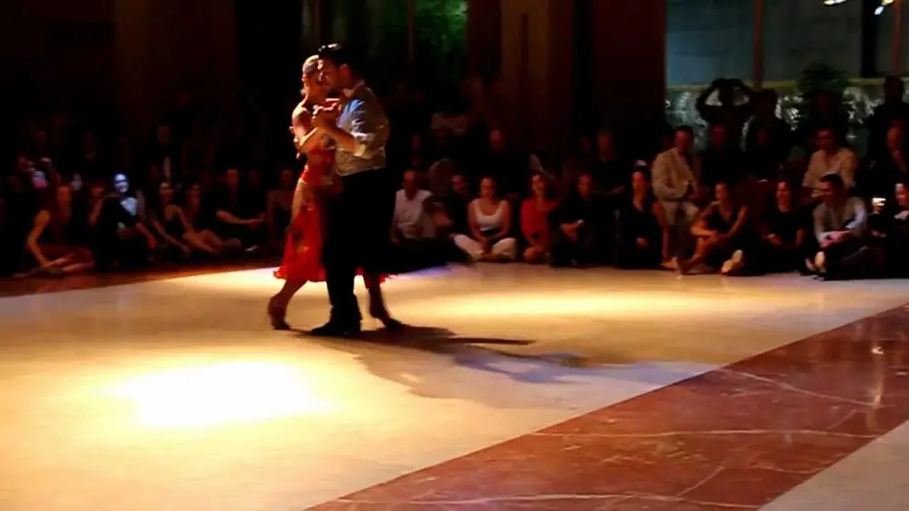 Video thumbnail for ALEJANDRA MANTINAN E LEANDRO PALOU - WORKSHOP MILONGA SEVILLA 2013-III