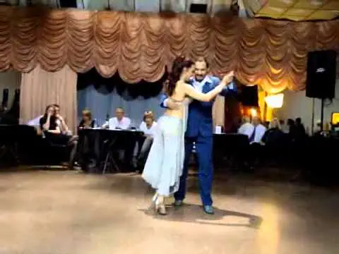 Video thumbnail for Juan Carlos Martinez y Nora Witanowski bailan en El Abrazo 4/4