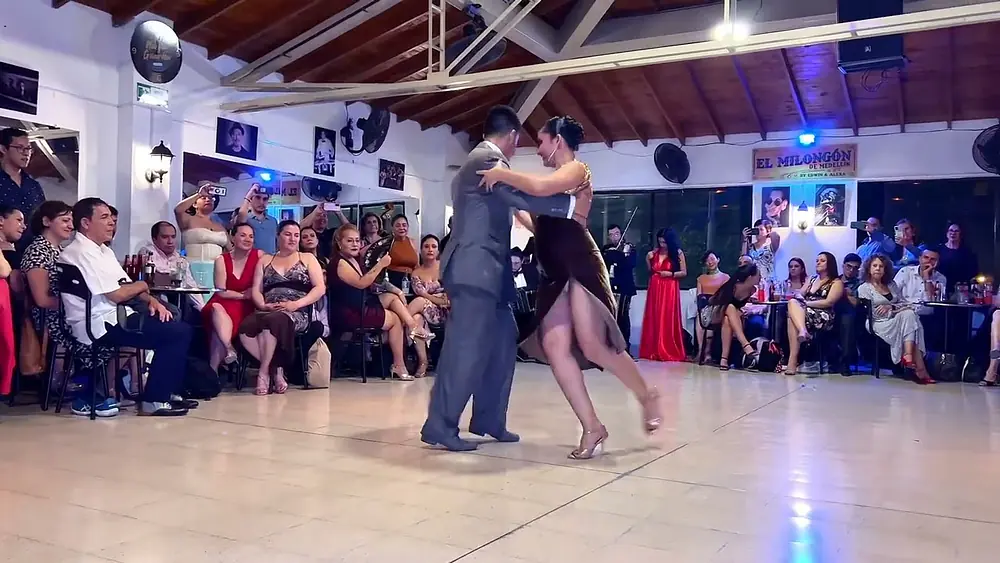 Video thumbnail for Edwin Espinosa y Alexa Yepes Festival Internacional Tango Medellín #3