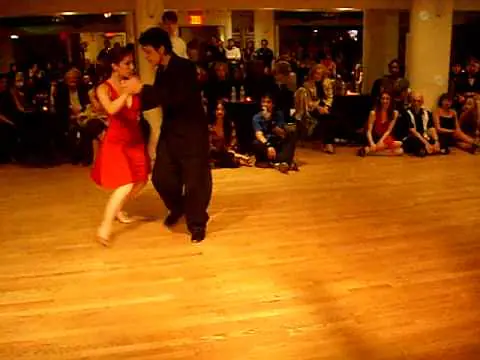 Video thumbnail for Federico Naveira & Inés Muzzopappa: Argentine Tango performance 3