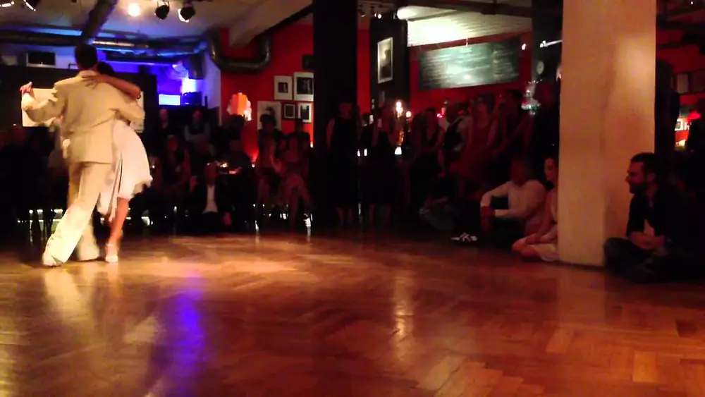 Video thumbnail for Santiago Fina y Samantha Dispari 3/4