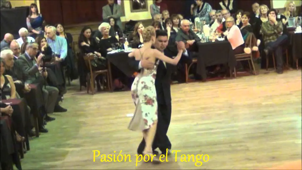 Video thumbnail for MELISA SACCHI y CRISTIAN PALOMO Bailando el Tango TUS PALABRAS Y LA NOCHE  en YIRA YIRA MILONGA