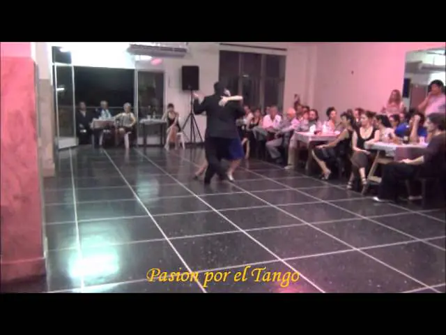 Video thumbnail for PAOLA TACCHETTI y JOSE LUIS FERRARO bailando el Tango CLAUDINETTE en FLOREAL MILONGA