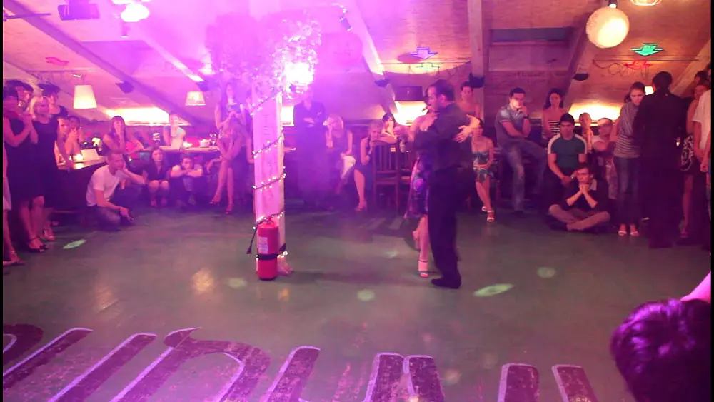 Video thumbnail for Nana Khocholava  and Tate Di Chiazza dance on the milonga DESVAN - Sacale punta - milonga - Donato
