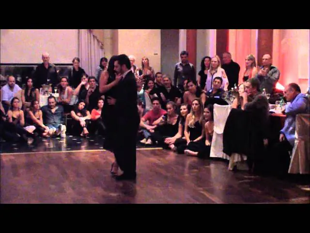 Video thumbnail for 2 de 3 JAVIER RODRIGUEZ Y VIRGINIA PANDOLFI en ROSARIO - Milonga Nostalgias
