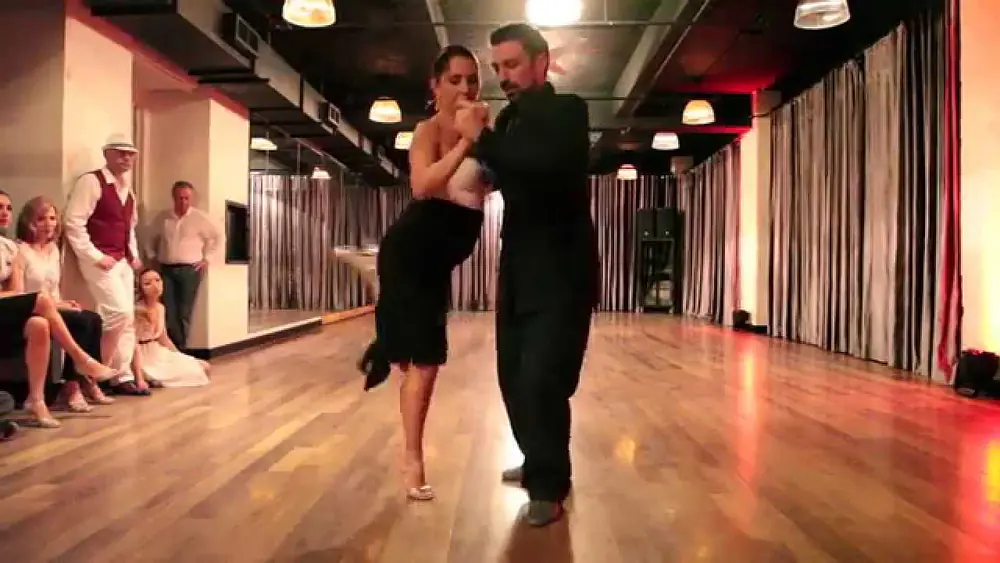 Video thumbnail for Ernesto Candal et Karina Colmeiro, "Rie Payaso" (tango), 2de3.