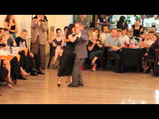 Video thumbnail for Daniel Nacucchio y Cristina Sosa en "Yira- Yira Milonga"