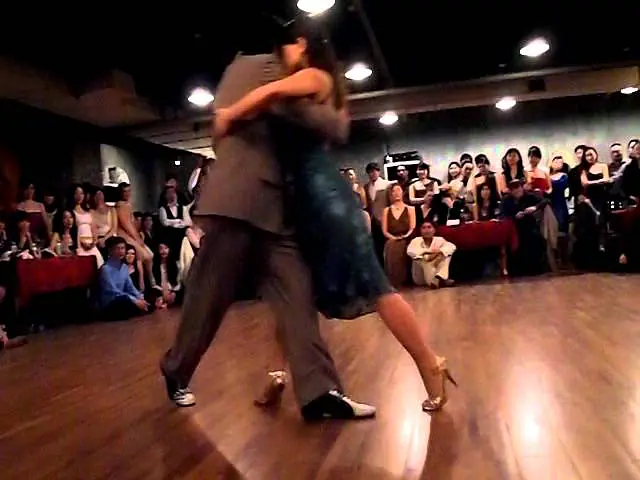 Video thumbnail for Raymond Chu y Lily Cheung (HK) @ 2011 Seoul Tango Festival, Reto Milonga, performance 2