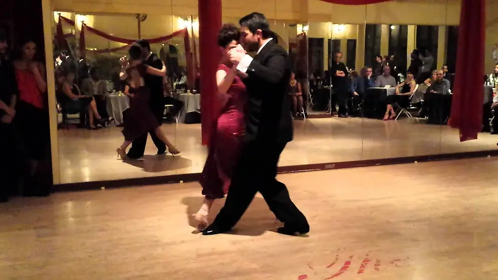 Video thumbnail for Argentine tango:Argentine tango: Florencia Borgnia & Marcos Pereira - Ilusion azul