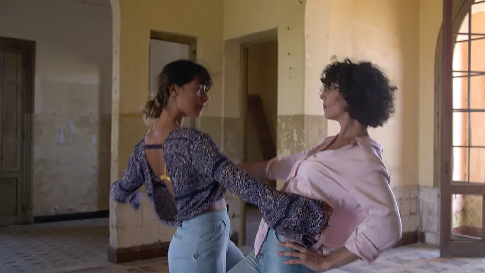Video thumbnail for Majo Martirena y Rocío Lequio - Tango "Simplemente" de Maia Castro