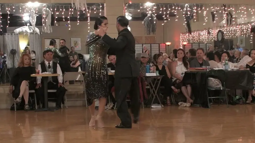 Video thumbnail for Yesica Esquivel and Ariel Leguizamon at Milonga Sonata 1/4