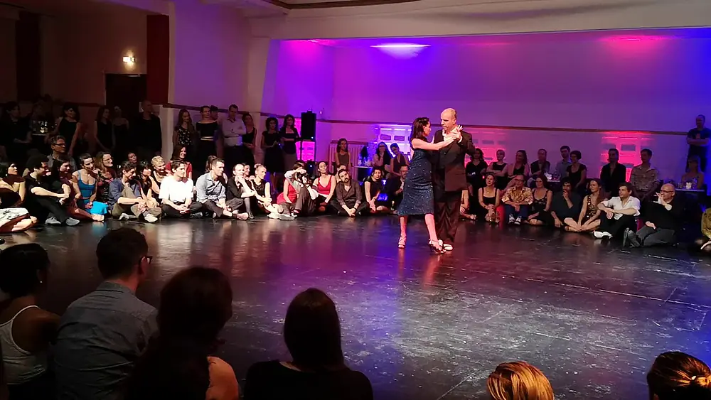 Video thumbnail for Horacio Godoy & Cecilia Berra @ La Viruta Tango Club Berlin 2018 (1/5)