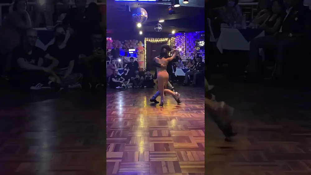 Video thumbnail for Gaby Mataloni & Vini Souza em Zais - São Paulo Oct/22 2