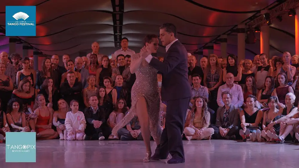 Video thumbnail for MALLORCA TANGO FESTIVAL '24 - Sabrina & Rubén Velíz dance Ricardo Tanturi - En el salón