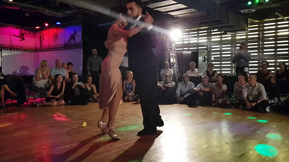 Video thumbnail for Clarisa Aragon & Jonathan Saavedra // Warsaw Tango Meeting 2019 2/5