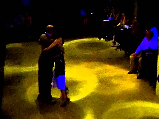 Video thumbnail for TANGO - Thierry Le Cocq, Alessia Lyndin - Exhibicion  de tango en la MILONGA PORTEÑO Y BAILARIN