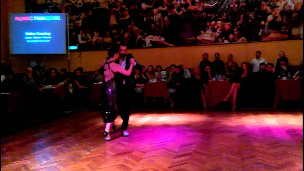 Video thumbnail for Konstantinos Riginos y Nadia Ibanez-Por el camino
