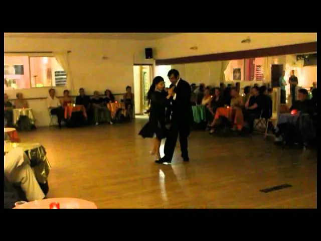 Video thumbnail for Ernesto BALMACEDA & Stella BAEZ 1/3 Tango / La PITUCA Montpellier (23 09 2011)