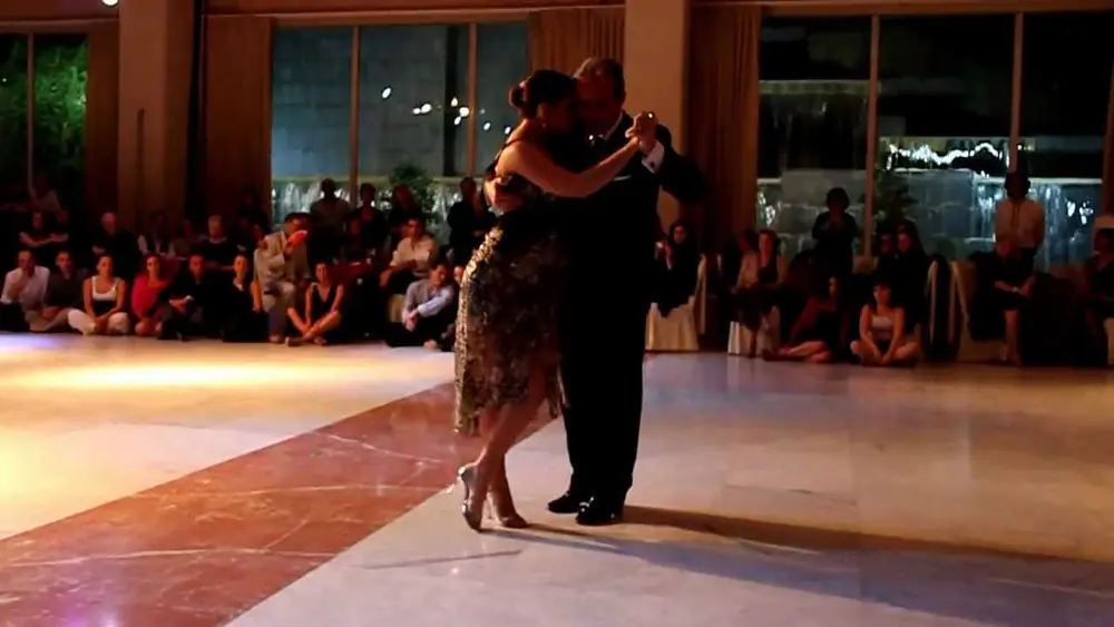 Video thumbnail for ALEXANDRA BALDAQUE E FERNANDO JORGE-WORKSHOP MILONGA SEVILLA 2013-I