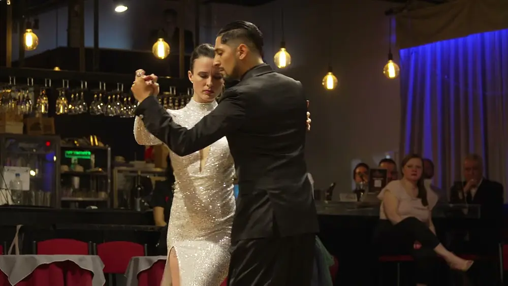 Video thumbnail for Elise Barbot & Roque Bravo dance Osvaldo Pugliese & Miguel Montero   Dicha Pasada