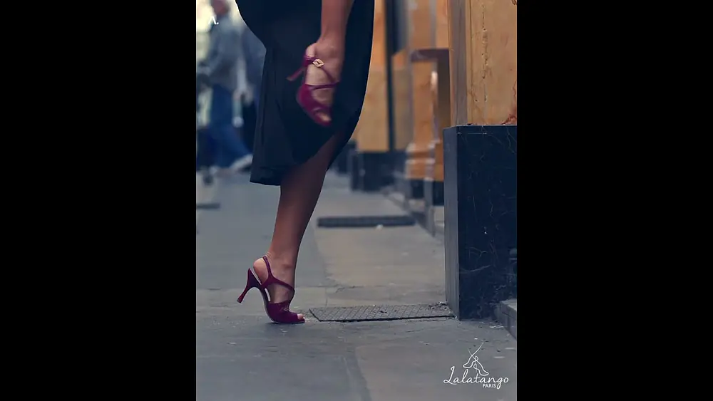 Video thumbnail for Lalatango shoes / Agostina Tarchini#tango#tangoshoes#tangodancer #tangoworldchampion #danse #dancer