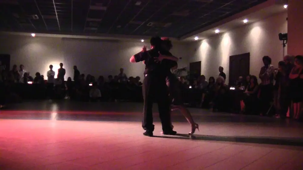 Video thumbnail for www.tangomiamor.it - Carlitos Espinoza & Noelia Hurtado 1 - Pisa 10/11/2012